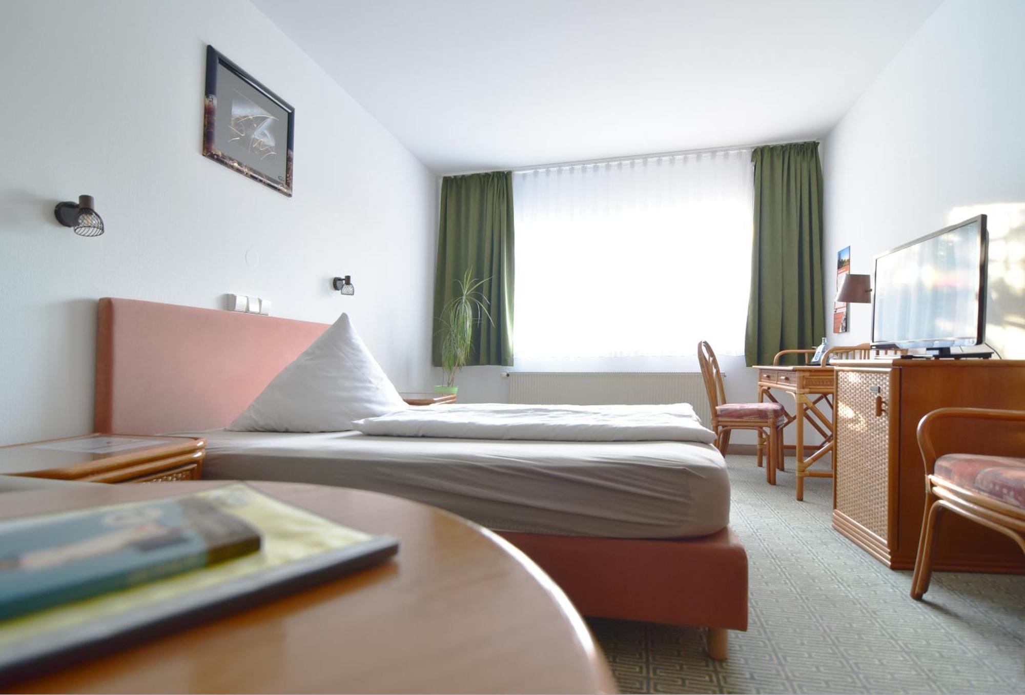 Land-Gut-Hotel Schenkenberger Hof Делич Экстерьер фото